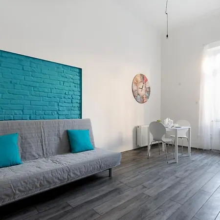 J26 Josika Appartement *